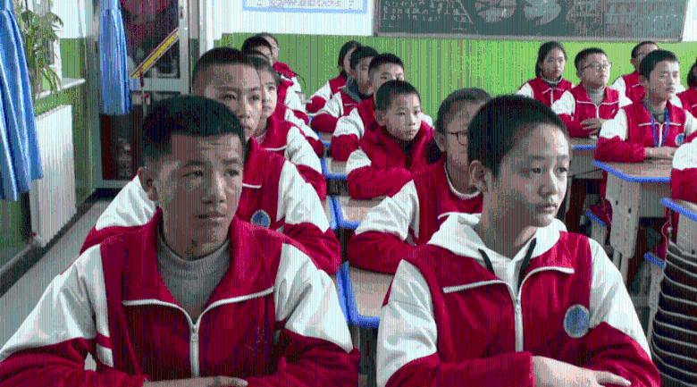 弄影的反义词？